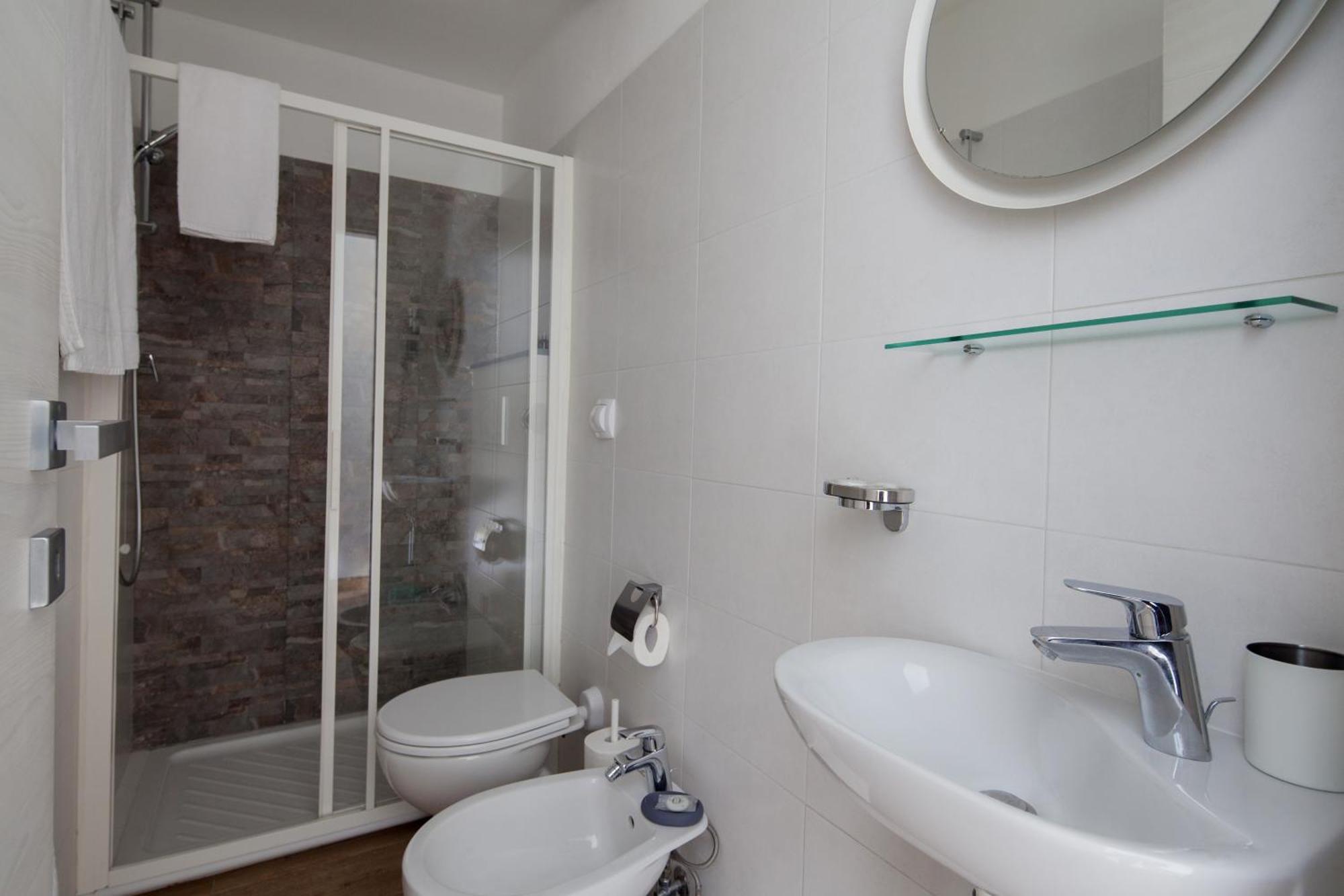 Cinque Terre Charme Rooms La Spezia Exterior photo
